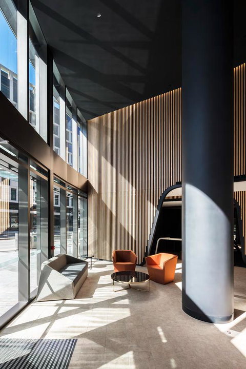 Winston Apartments Docklands - Accommodation ACT 8