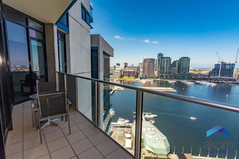 AKOM AT Docklands - Accommodation ACT 6