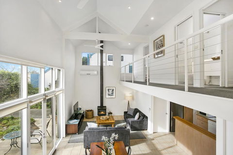 Terrace Lofts Apartments - Accommodation ACT 10