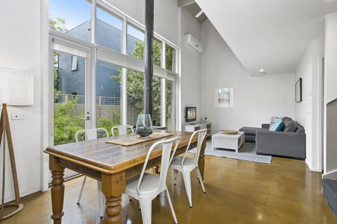 Terrace Lofts Apartments - Accommodation ACT 2