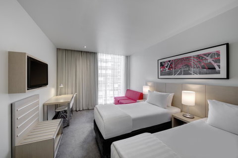 Travelodge Hotel Melbourne Docklands - Accommodation ACT 2