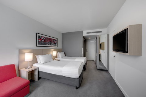 Travelodge Hotel Melbourne Docklands - Accommodation ACT 1
