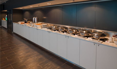 Travelodge Hotel Melbourne Docklands - Accommodation ACT 12