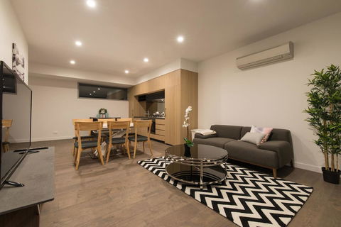 Doncaster Private Collection 2 Bed Townhouse@Pearl - Accommodation ACT 0