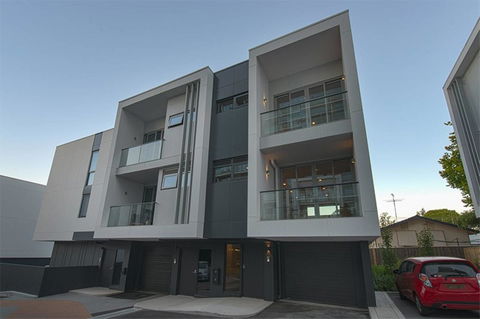 Doncaster Private Collection 2 Bed Townhouse@Pearl - Accommodation ACT 15