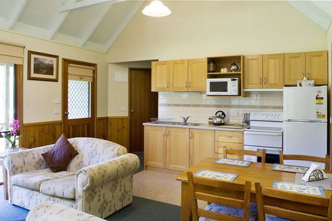 Shady Brook Cottages - Accommodation ACT 2