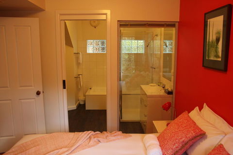 Merrimeet Cottages - Accommodation ACT 18