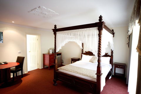 Sanctuary House Resort Motel - Accommodation ACT 4
