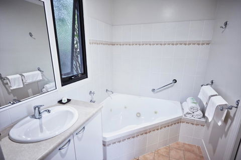 Goldfield Holiday Units - Accommodation ACT 15