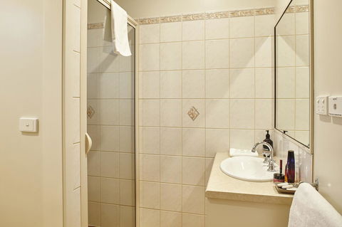 Goldfield Holiday Units - Accommodation ACT 6