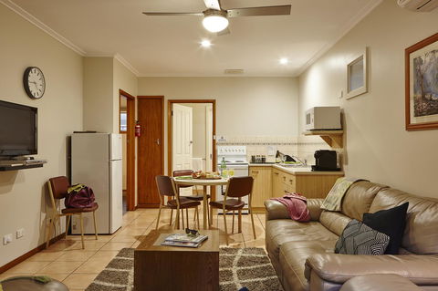 Goldfield Holiday Units - Accommodation ACT 9