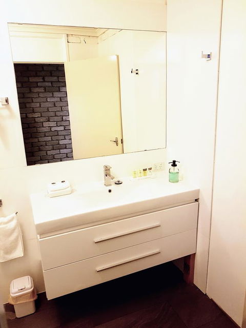 Tropicana Motor Inn - Accommodation ACT 24