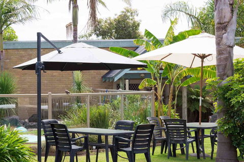 Tropicana Motor Inn - Accommodation ACT 40