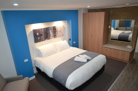 Tropicana Motor Inn - Accommodation ACT 0