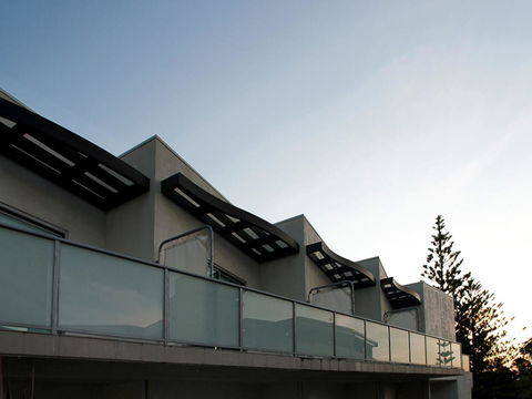 The Waves Apartments - Accommodation ACT 24