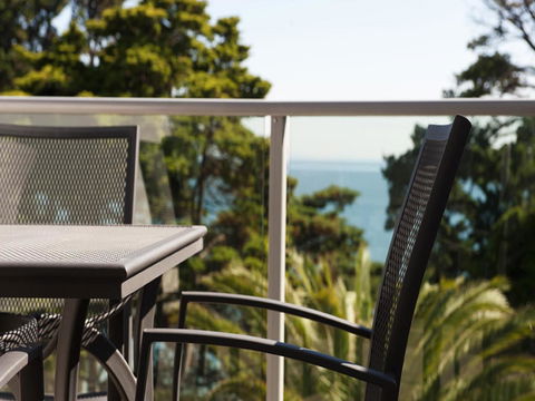 The Waves Apartments - Accommodation ACT 5