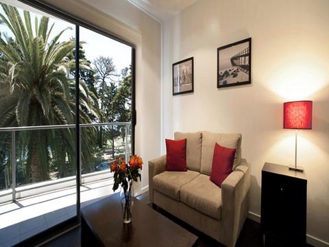 The Waves Apartments - Accommodation ACT 26