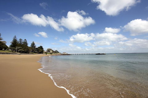 The Waves Apartments - Accommodation ACT 33