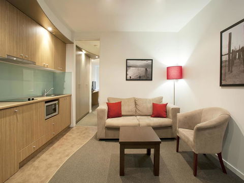 The Waves Apartments - Accommodation ACT 20