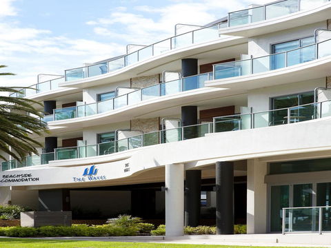 The Waves Apartments - Accommodation ACT 21