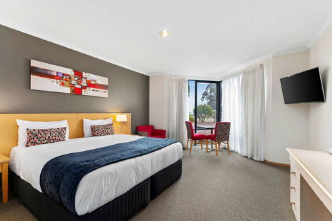 Quality Inn & Suites Traralgon - Accommodation ACT 3