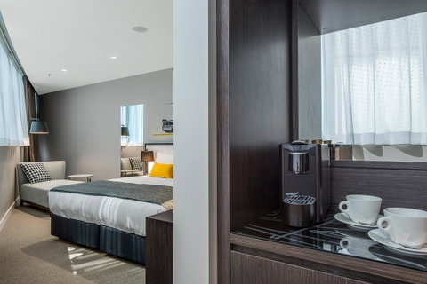 Peppers Docklands - Accommodation ACT 16