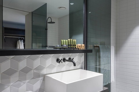 Peppers Docklands - Accommodation ACT 22