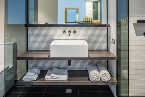 Peppers Docklands - Accommodation ACT 27