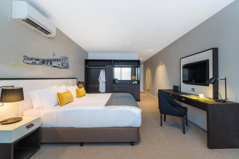 Peppers Docklands - Accommodation ACT 33