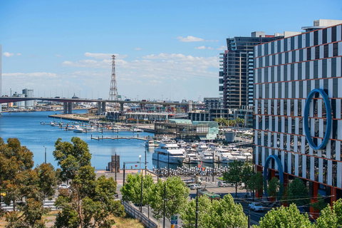 Peppers Docklands - Accommodation ACT 3
