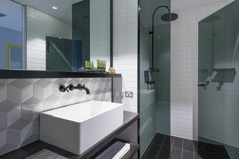 Peppers Docklands - Accommodation ACT 31