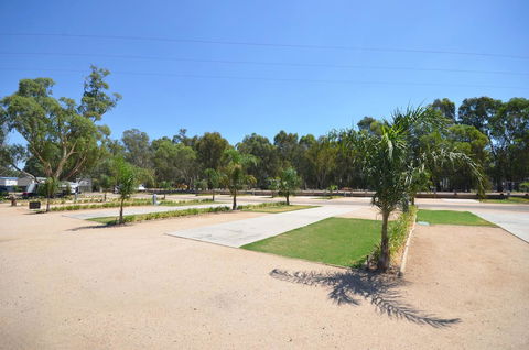 Tasman Holiday Parks - Merool On The Murray - Accommodation ACT 8