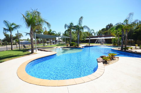 Tasman Holiday Parks - Merool On The Murray - Accommodation ACT 40