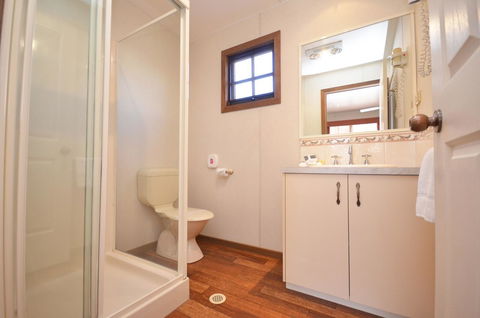 Tasman Holiday Parks - Merool On The Murray - Accommodation ACT 16