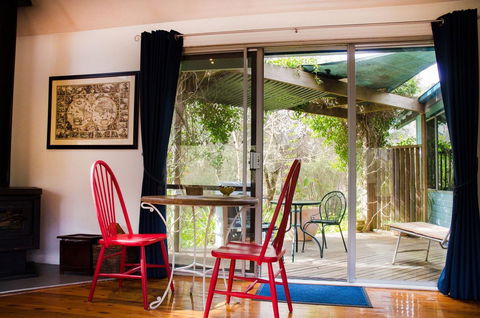 Ashwood Cottages - Accommodation ACT 4