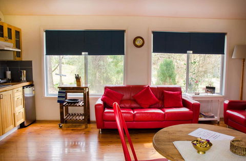 Ashwood Cottages - Accommodation ACT 14