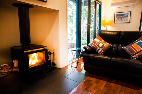 Ashwood Cottages - Accommodation ACT 3