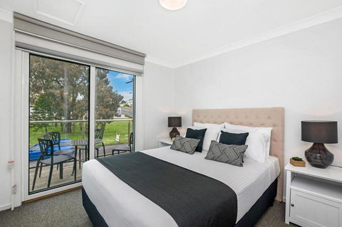 Apartments 521 - Accommodation ACT 4