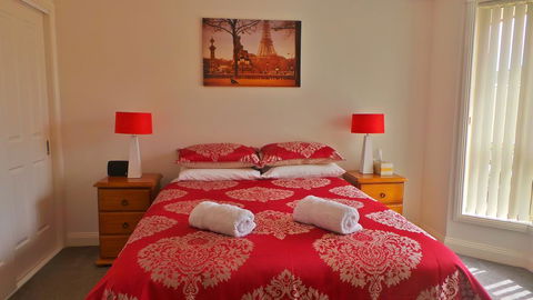 The Bell House - Accommodation ACT 1