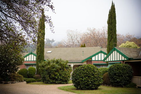 The Birch House - Silver Birches Luxury Accommodation Bright - Accommodation ACT 1