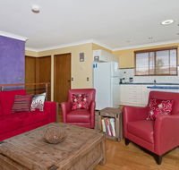 THE BOARDROOM ON BANKSIA - 11 Banksia Ave Bonny Hills - Accommodation ACT