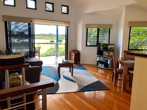 The Boathouse - Accommodation ACT 2
