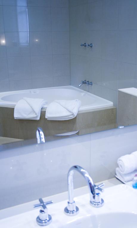The Bridgetown Hotel - Accommodation ACT 3
