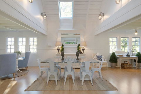 The Cottage - Accommodation ACT 3