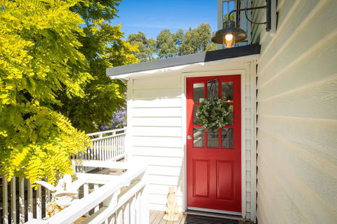 The Cottage - Accommodation ACT 1