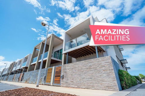 The Cove @ New Port-Pool - Spa - Sauna - Gym & More - Accommodation ACT 0