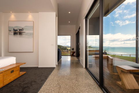 The Cove Tasmania - Accommodation ACT 2