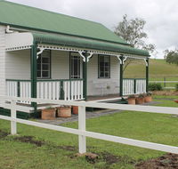 The Dollhouse Cottage - Accommodation ACT