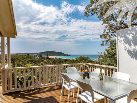 The Headland House - Accommodation ACT 0