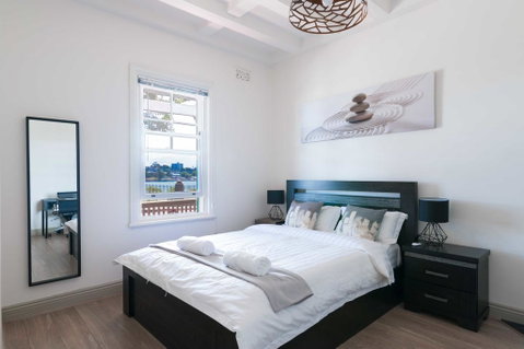 The Highberry - Sydney Harbour View Escape - Accommodation ACT 1